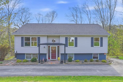 6 Taber Pl, Marlboro, NY, 12542-5118 | Card Image