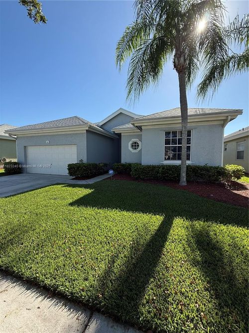 660 Se 23rd Ln, HOMESTEAD, FL, 33033 | Card Image