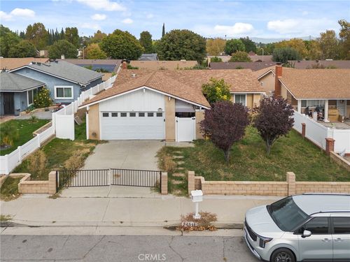 24311 Wabuska St, Newhall, CA, 91321-2317 | Card Image