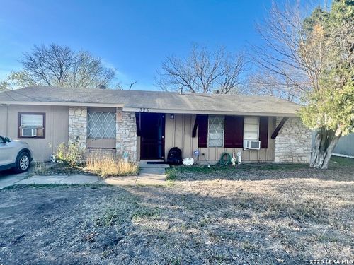 325 W Lindbergh Blvd, Universal City, TX, 78148-4325 | Card Image