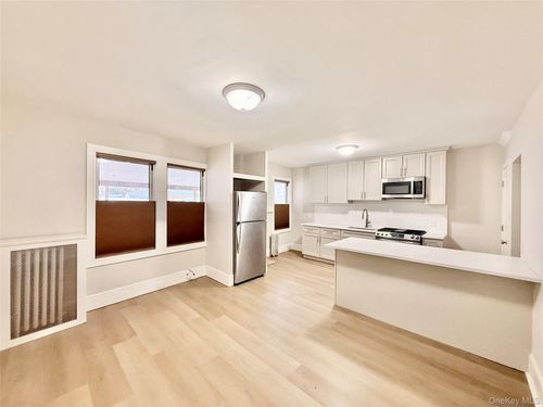 apt-1-678 Willis Ave, Williston Park, NY, 11596-1172 | Card Image