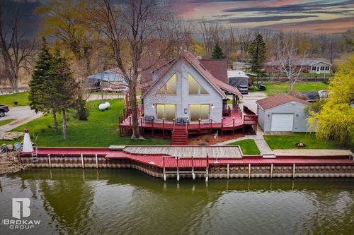 4275 Manke Rd, Fairgrove, MI, 48733-9746 | Card Image