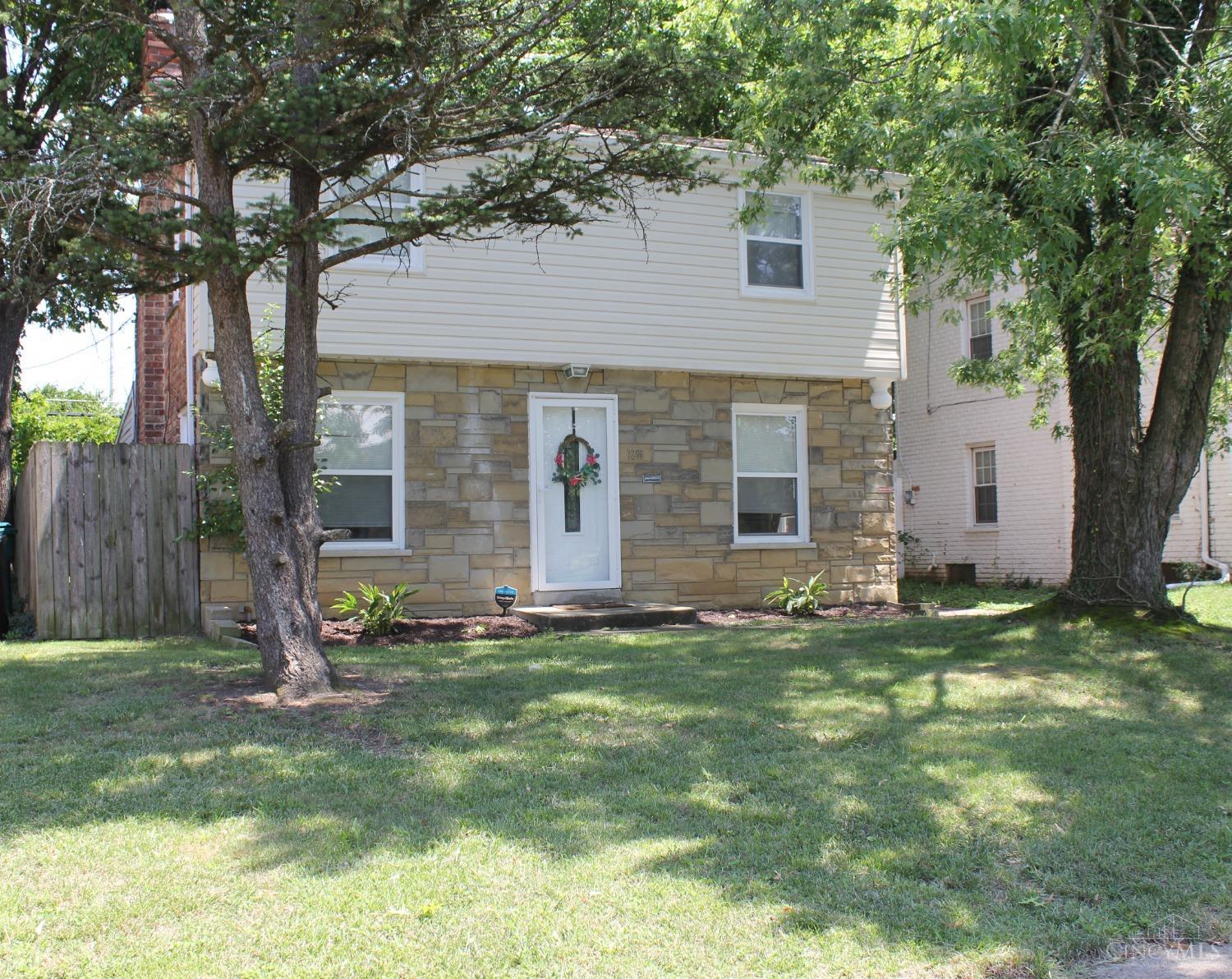 Eastlawn Dr, Cincinnati, OH 45237
