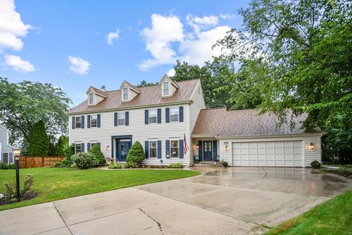 12935 W Ohio Court, New Berlin, WI, 53151 | Card Image