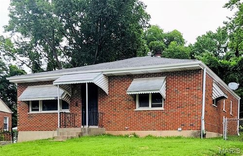 30 Jendale Ct, Jennings, MO, 63136-3902 | Card Image