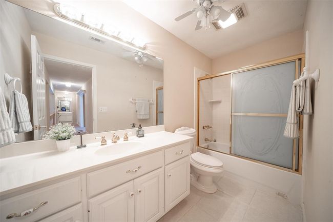 Full bath upstairs 1 | Image 22