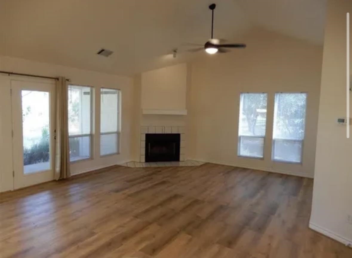 Residential Lease in Horseshoe Bay 3