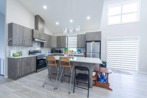 3-41 7 Avenue Se, High River, AB, T1V1E9 | Card Image