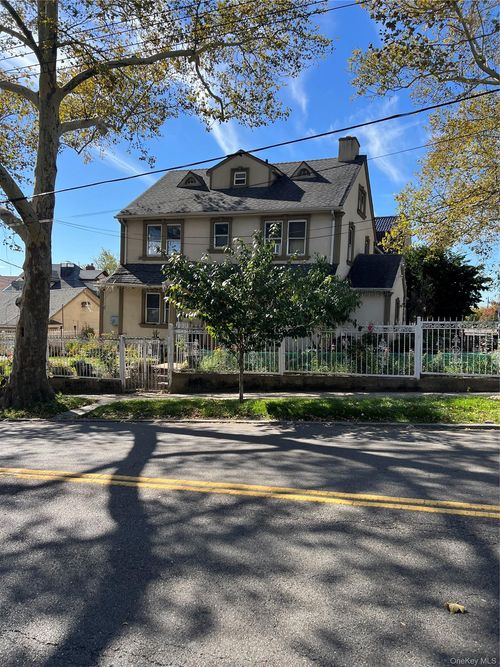 8604 150th Street, New York, NY, 11435 | Card Image