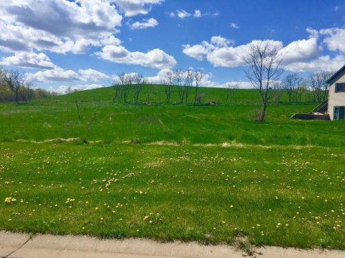 213 Amber View St, MENOMONIE, WI, 54751-1704 | Card Image