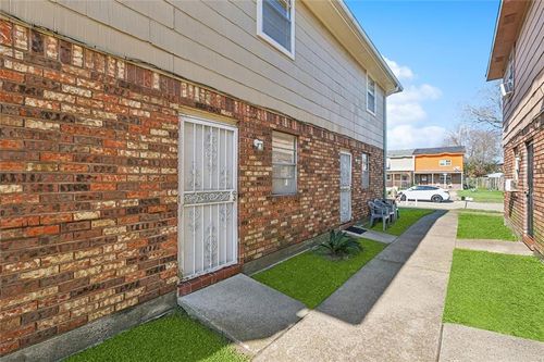 6660 Harbourview Dr, New Orleans, LA, 70126-2823 | Card Image