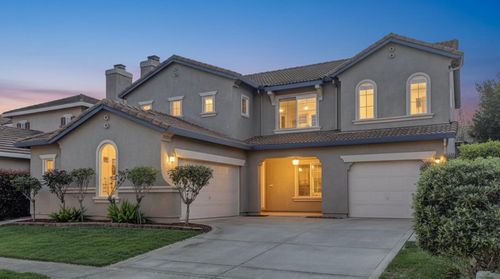 1602 Dorothy Ln, Yuba City, CA, 95993-5256 | Card Image