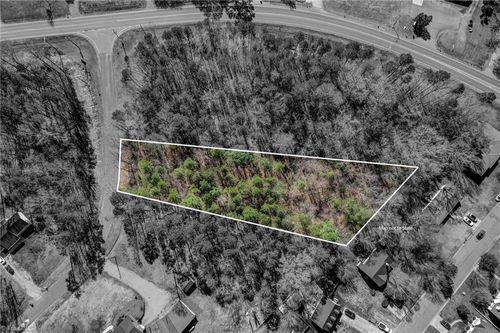 120 Windsor Dr, Graham, NC, 27253-9501 | Card Image