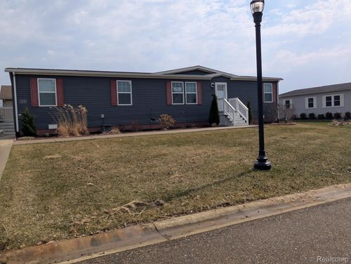 11219 Wildbrook Ct, South Lyon, MI, 48178-6641 | Card Image