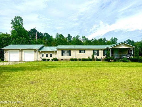3984 Pocosin Rd, Lake Waccamaw, NC, 28450-9250 | Card Image