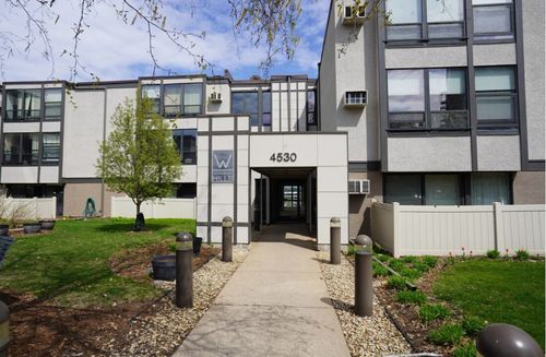 apt-317-4530 Park Commons Dr, Saint Louis Park, MN, 55416-4955 | Card Image