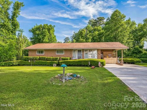 525 Edwards Rd, Jacksonville, NC, 28540-9219 | Card Image