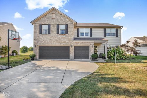 5894 W Falling Waters Dr, Mccordsville, IN, 46055-9280 | Card Image