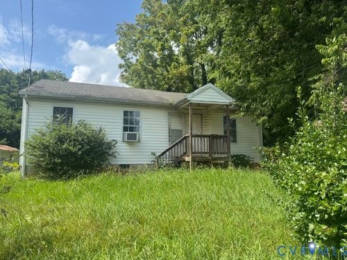 212 W 5th St, Chase City, VA, 23924-1418 | Card Image