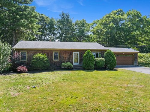 13 Abraham Ave, East Freetown, MA, 02717-1822 | Card Image