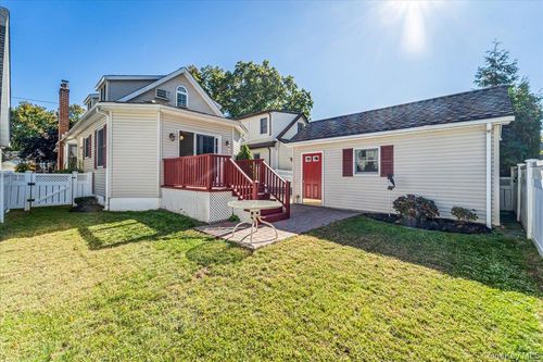 96 Holland Ave, Floral Park, NY, 11001-1202 | Card Image