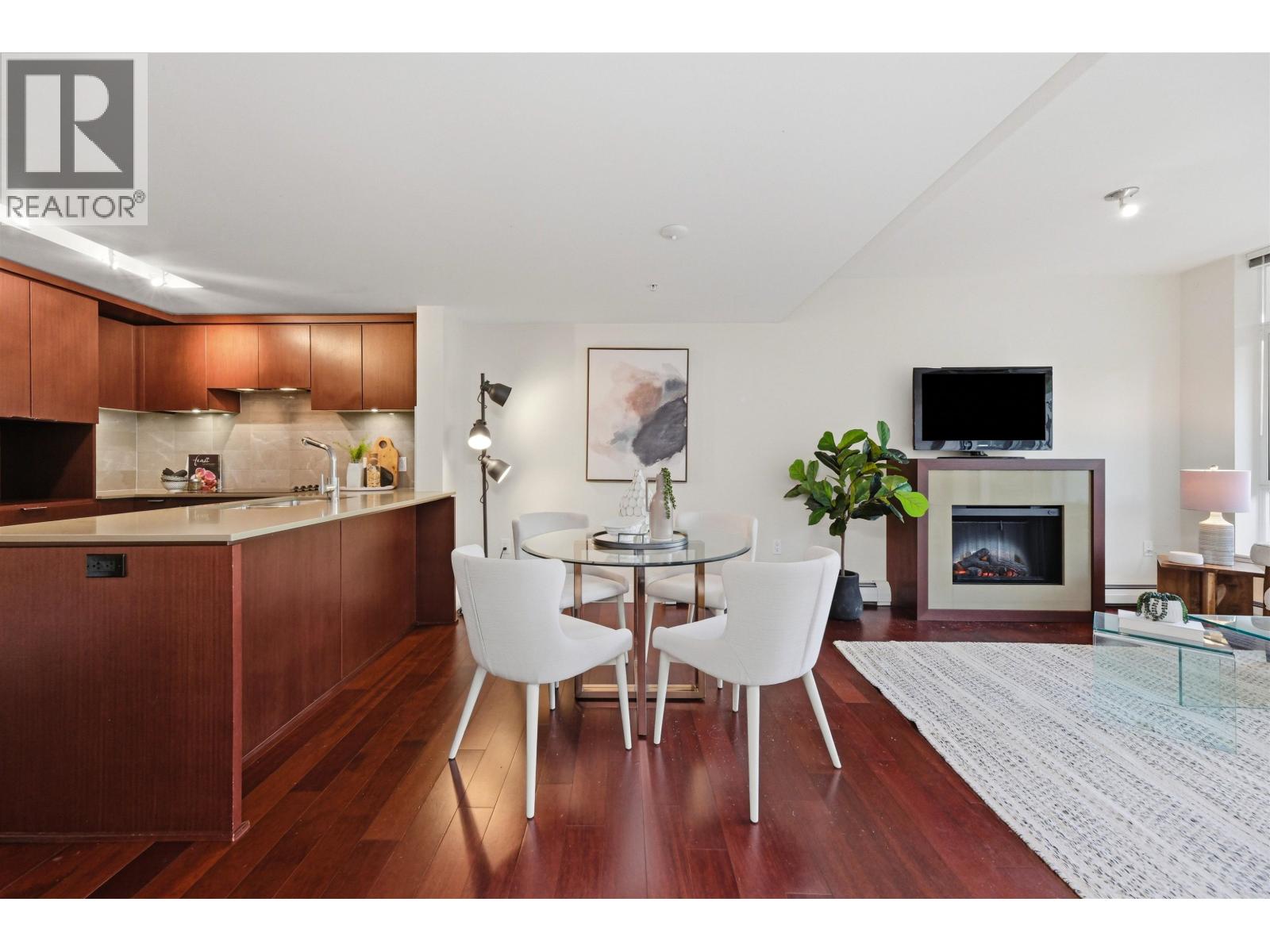Residential in North Vancouver 3