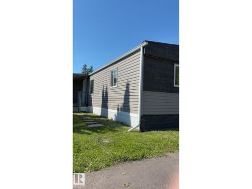 543 Evergreen Pk Nw, Edmonton, AB, T5Y4M2 | Card Image