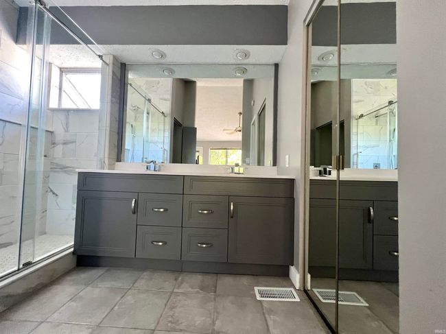 9724 S Bay Pointe Ln, Condo with 2 bedrooms, 2 bathrooms and null parking in Bloomington IN | Image 11