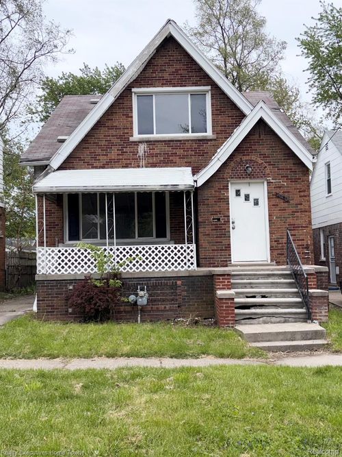 18960 Hamburg St, Detroit, MI, 48205-2147 | Card Image