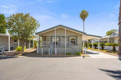 301-525 W El Norte Parkway, Escondido, CA, 92026 | Card Image