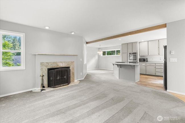 8523 25 Th Ave Ne, House other with 3 bedrooms, 3 bathrooms and 2 parking in Seattle WA | Image 6