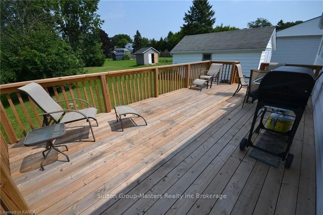 1038 Woodbine Rd, House other with 3 bedrooms, 3 bathrooms and 5 parking in Kingston ON | Image 26