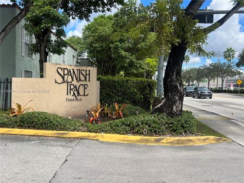 apt-j5-10756 N Kendall Dr, Miami, FL, 33176-1428 | Card Image