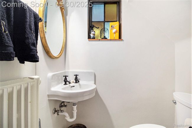 Half bathroom on 1st floor | Image 7