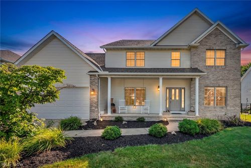 2285 N Bay Dr, Willoughby, OH, 44094-8062 | Card Image