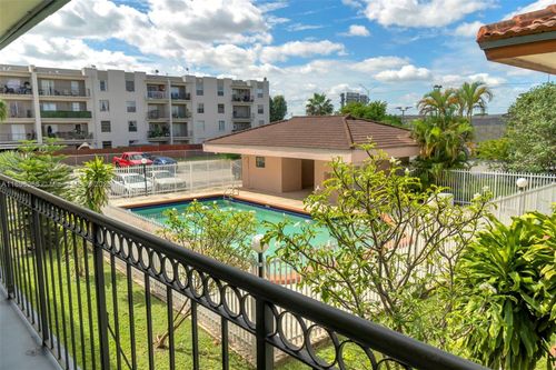 apt-412-5851 W 20th Ave, Hialeah, FL, 33012-7560 | Card Image