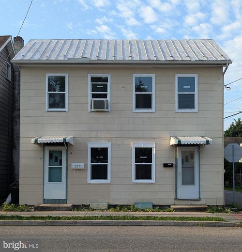 211 W Simpson Street, MECHANICSBURG, PA, 17055 | Card Image