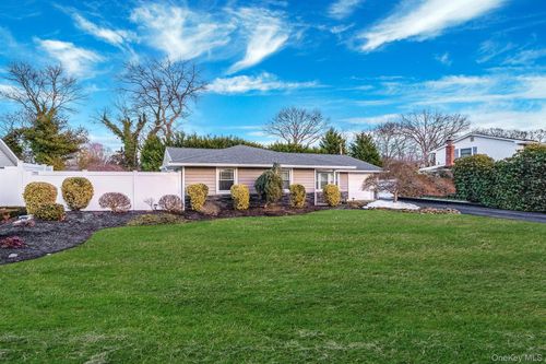9 Allegheny Dr E, Farmingville, NY, 11738-2803 | Card Image