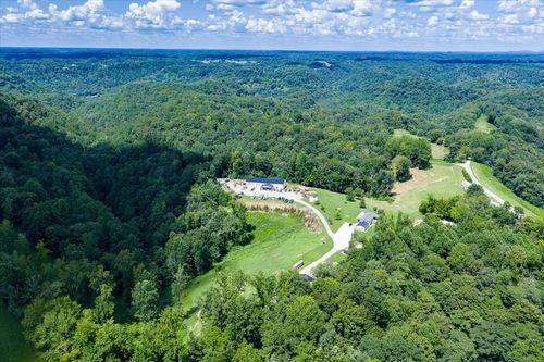 2910 Bryant Ridge Rd, Baxter, TN, 38544-3916 | Card Image