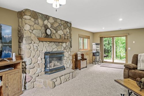 3894 Kestrel St Sw, Prior Lake, MN, 55372-4424 | Card Image