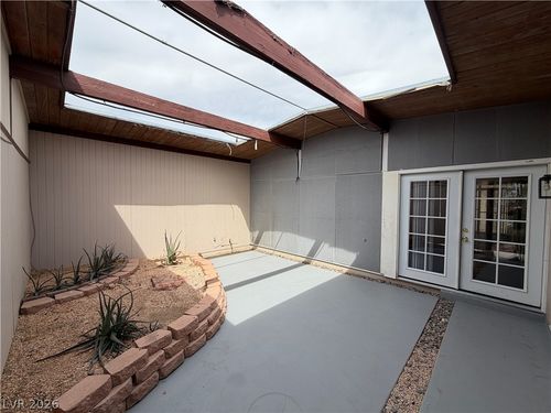 4512 Exposition Ave, Las Vegas, NV, 89102-1526 | Card Image