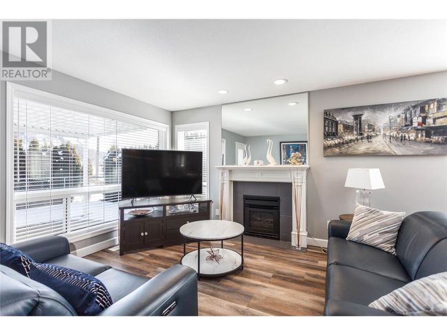 APT-4 - 2675 Pine Ave, Home with 3 bedrooms, 3 bathrooms and 3 parking in Lumby BC | Image 11