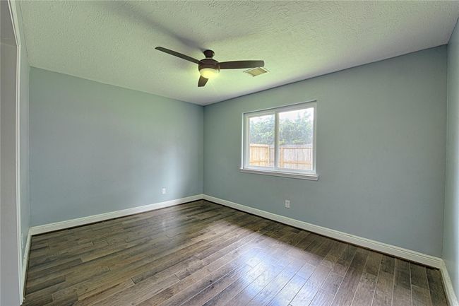 3118 E Webber Dr, House other with 4 bedrooms, 2 bathrooms and 2 parking in Pearland TX | Image 16