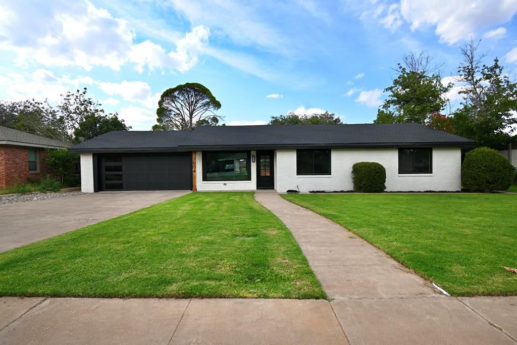 Douglas Ave, Midland, TX 79701