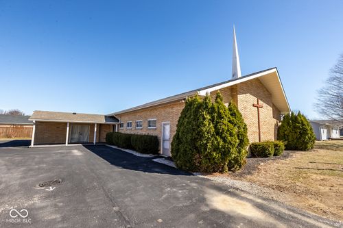 420 E Pike St, Kirklin, IN, 46050-9112 | Card Image