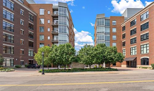 b604-150 2nd St Ne, Minneapolis, MN, 55413-2758 | Card Image