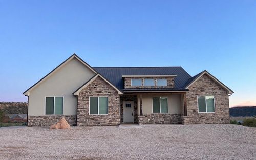 1023 W Little Pinion Way, Apple Valley, UT, 84737-4849 | Card Image
