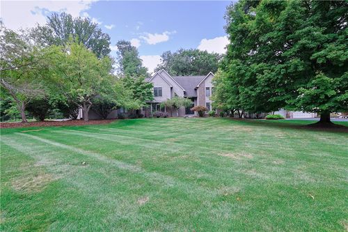 24 Lancashire Way, Pittsford, NY, 14534-9786 | Card Image