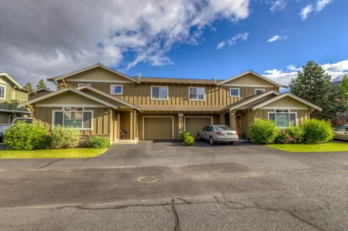 63351 Britta St, Bend, OR, 97703-6871 | Card Image