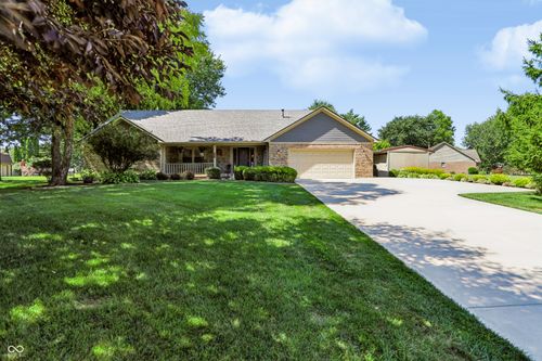 3290 W Sunset Drive S, Greenfield, IN, 46140 | Card Image